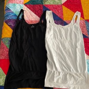 Blanqi maternity/post pardon tanks.